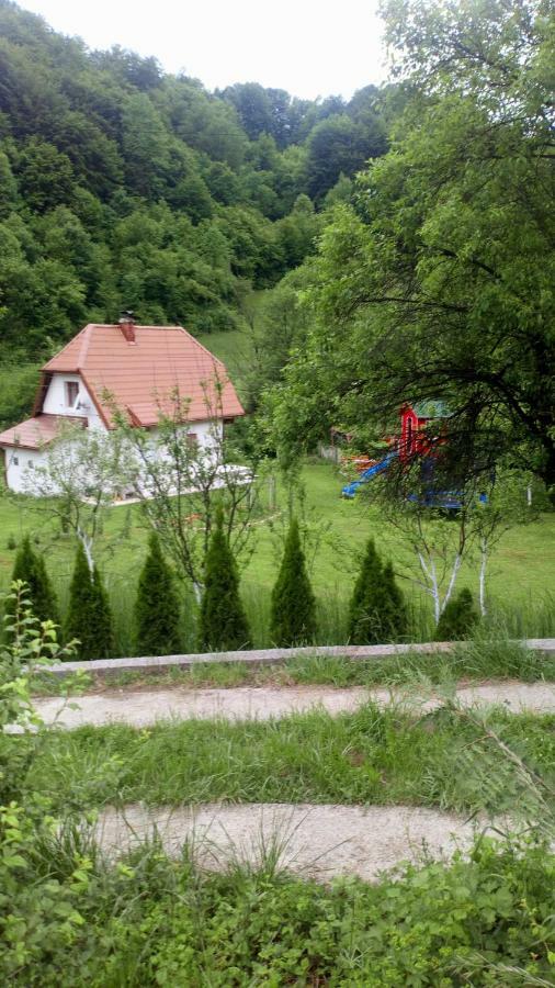Cottage Forest Stream Visoko Exterior foto
